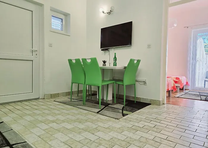 Jelic Апартаменты Тисно